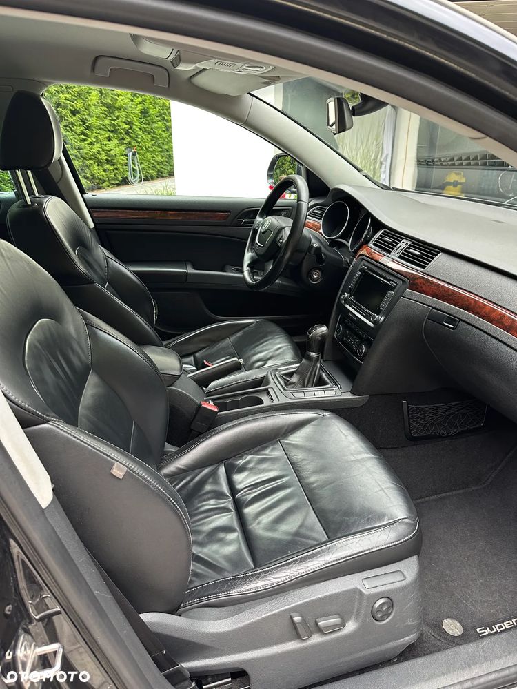 Skoda Superb 2.0 TDI Elegance - 21