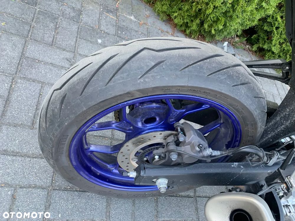 Yamaha R3 - 11