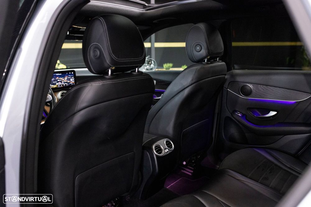 Mercedes-Benz GLC 300 e 4Matic 9G-TRONIC AMG Line - 35