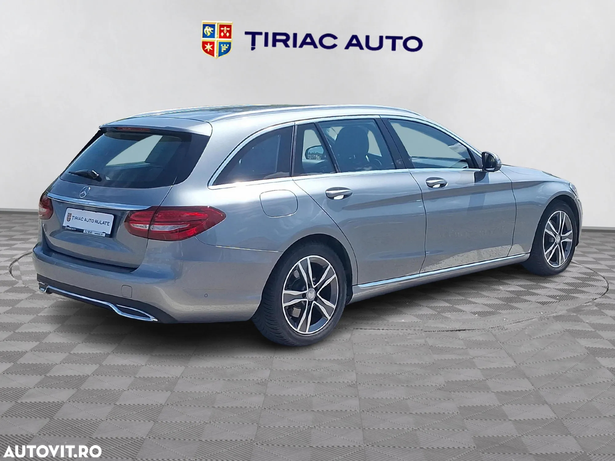 Mercedes-Benz C - 6