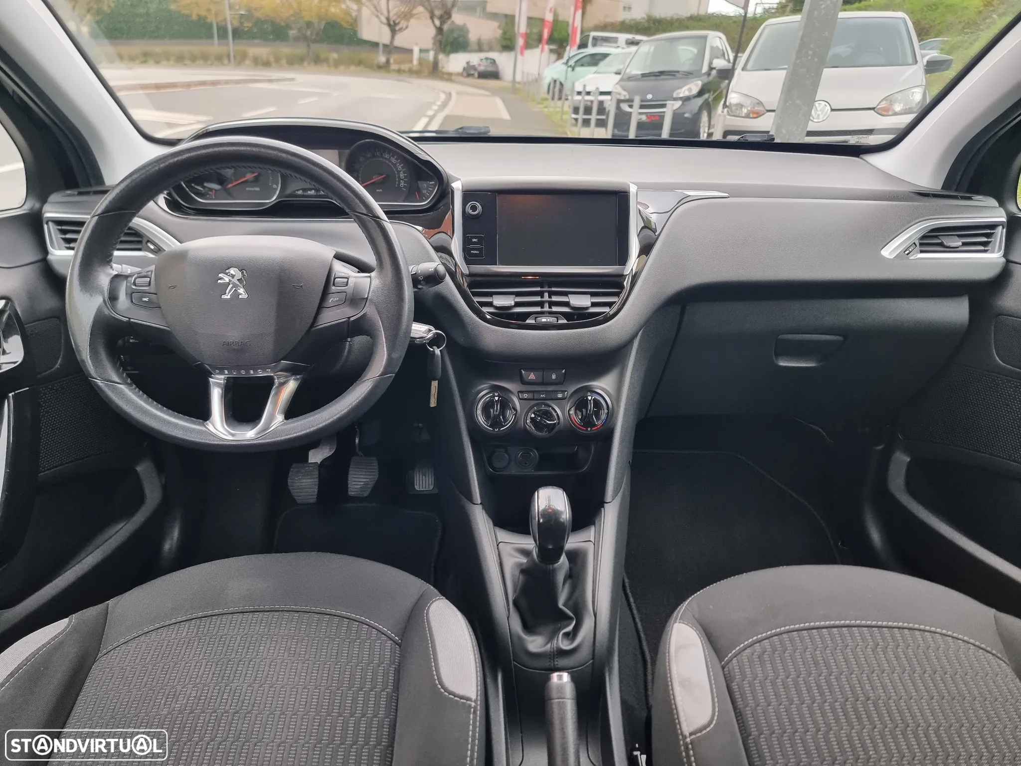 Peugeot 208 1.4 HDi SE Style - 4