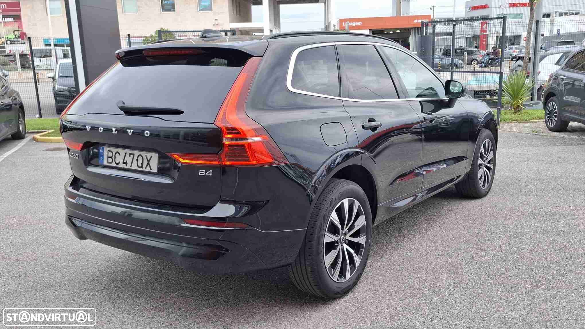 Volvo XC 60 2.0 B4 Core - 5