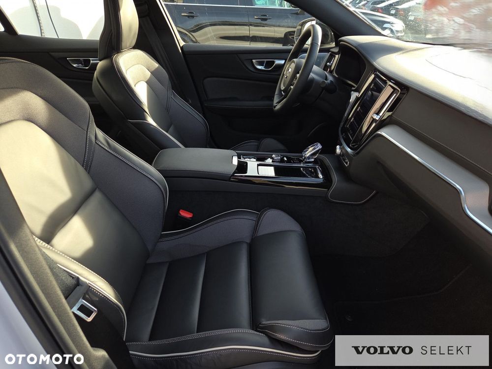 Volvo S60 T8 Recharge AWD Ultimate Dark - 12