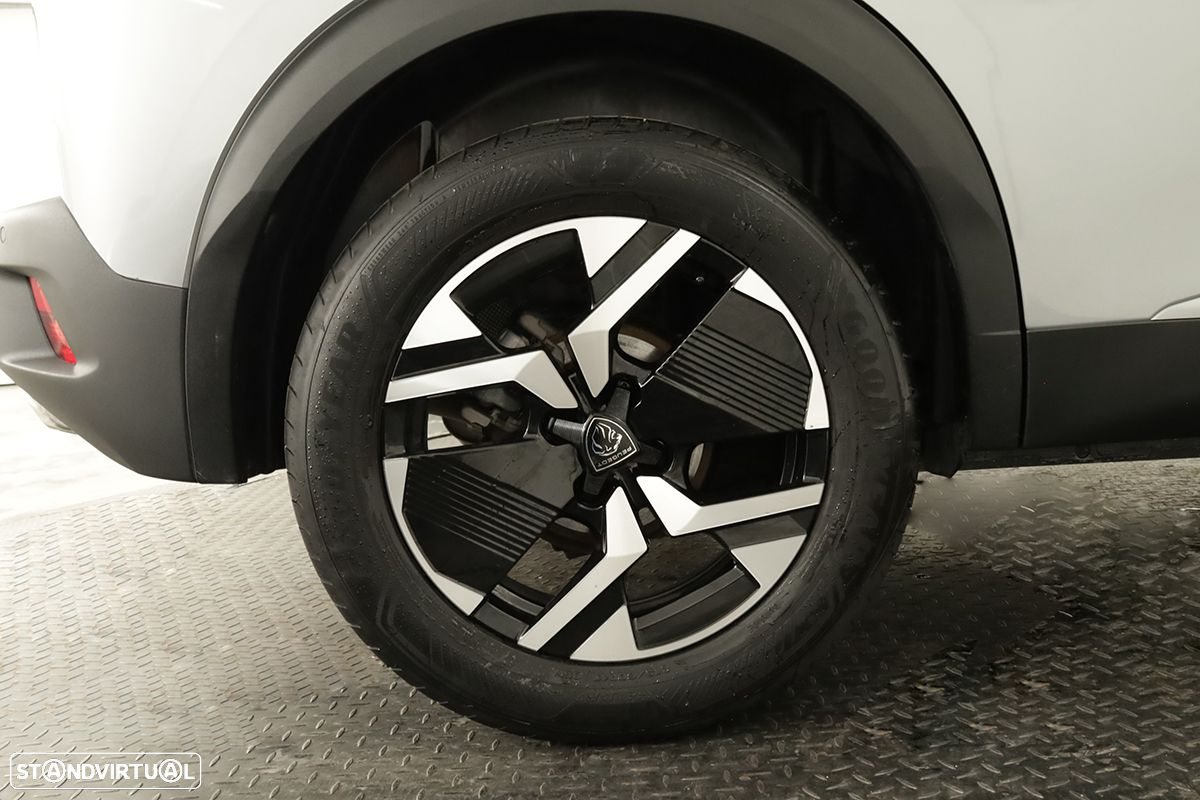 Peugeot 2008 1.2 PureTech Allure EAT8 - 5