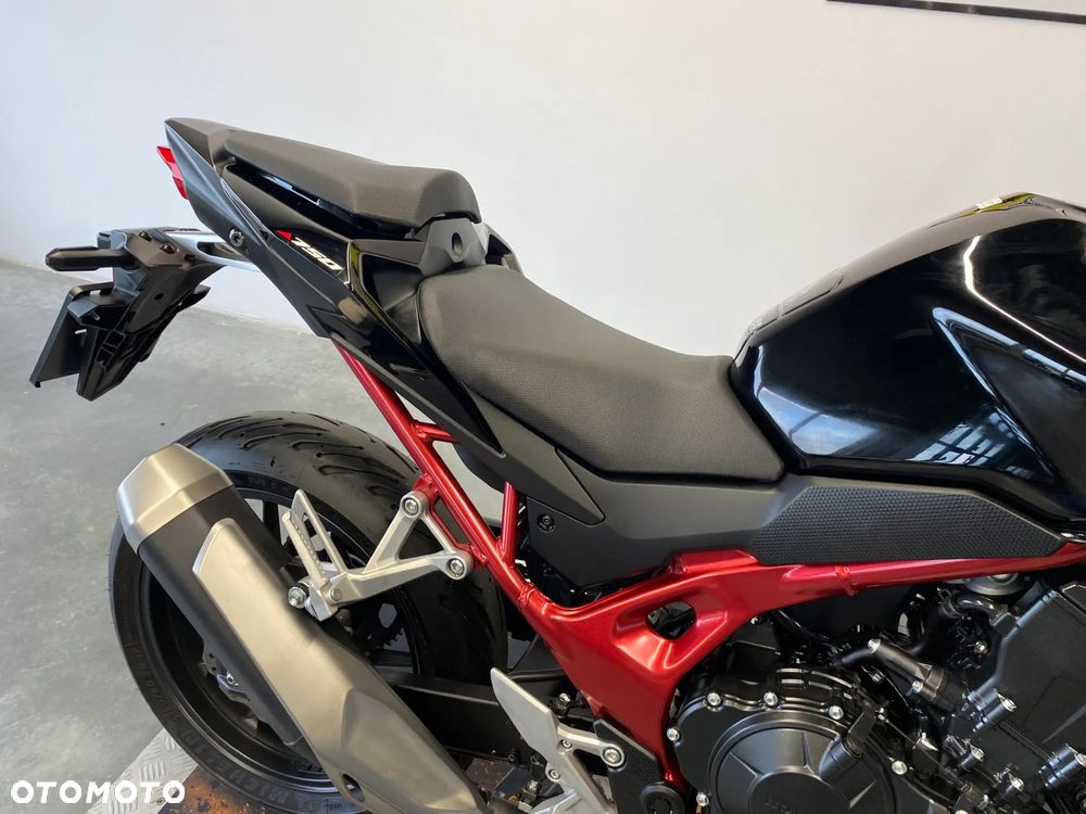 Honda Hornet - 25