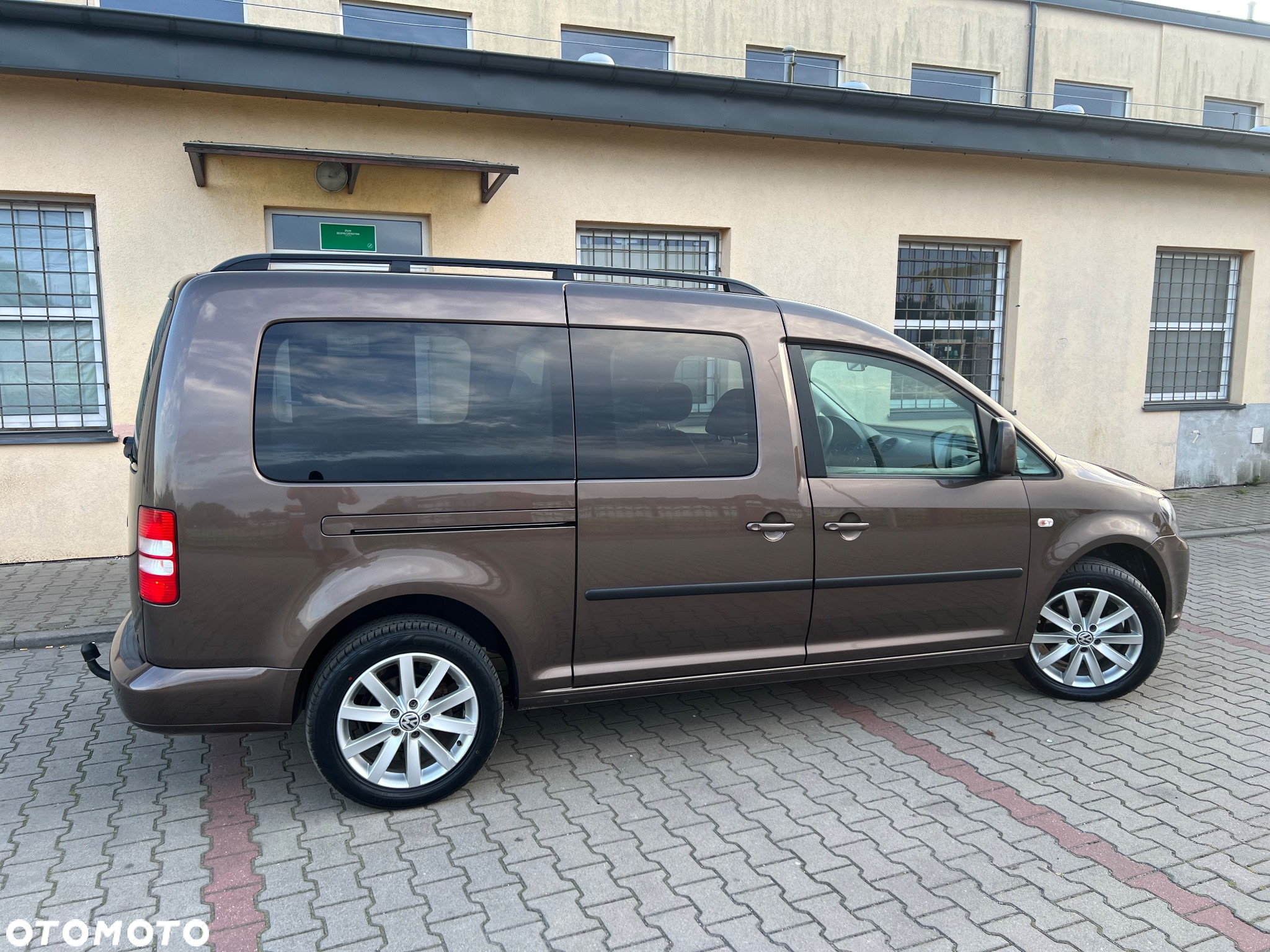 Volkswagen Caddy Maxi 2.0 TDI Comfortline - 14