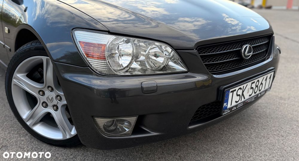 Lexus IS 200 Prestige - 10