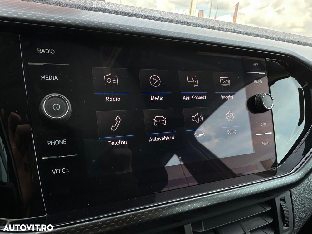 Volkswagen T-Cross - 12