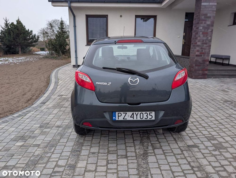 Mazda 2 - 4