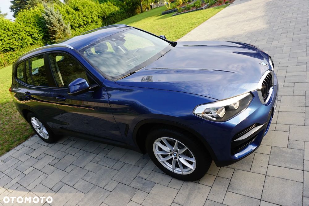 BMW X3 xDrive20i Advantage - 5