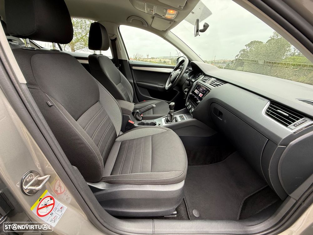 Skoda Octavia 1.6 TDI Ambition - 16