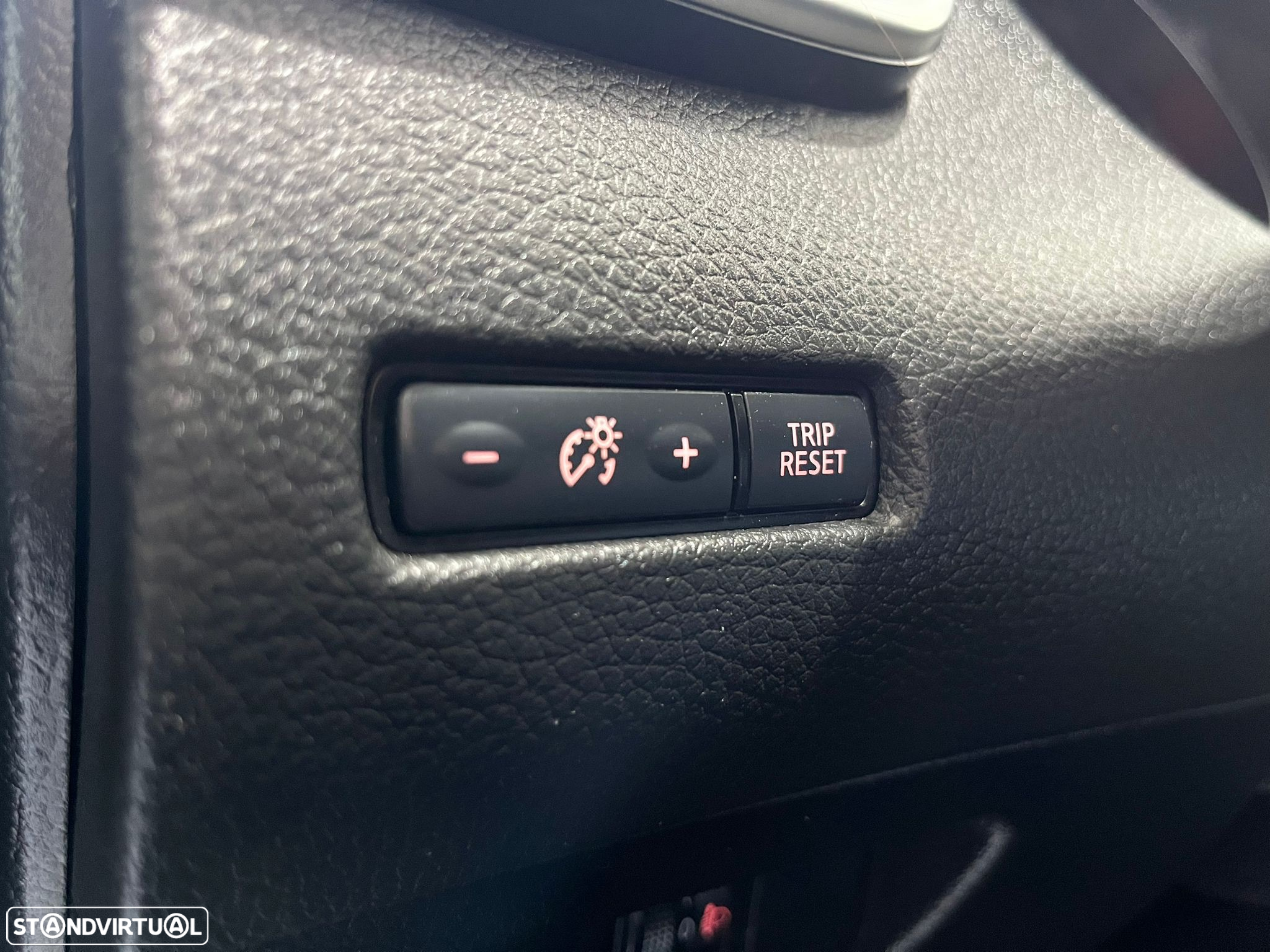 Nissan Qashqai 1.5 dCi N-Connecta - 26