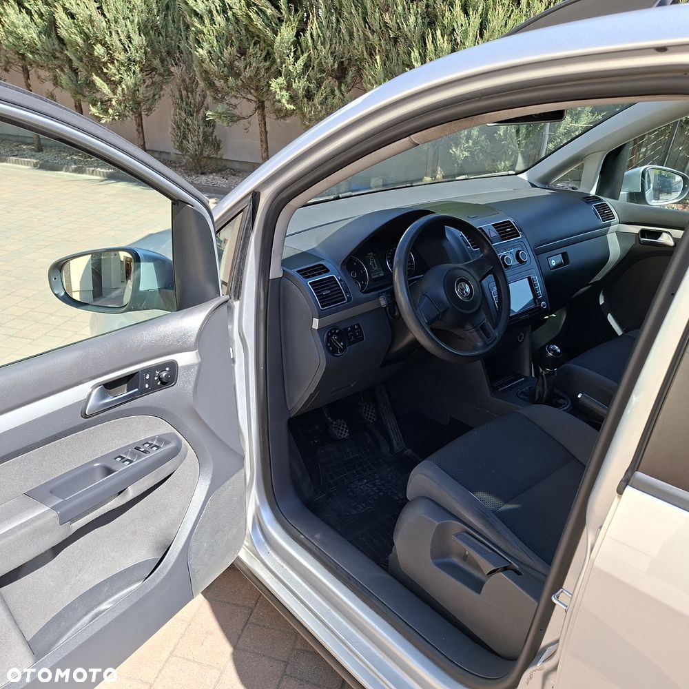 Volkswagen Touran 1.6 TDI DPF BlueMot Comfortline - 6