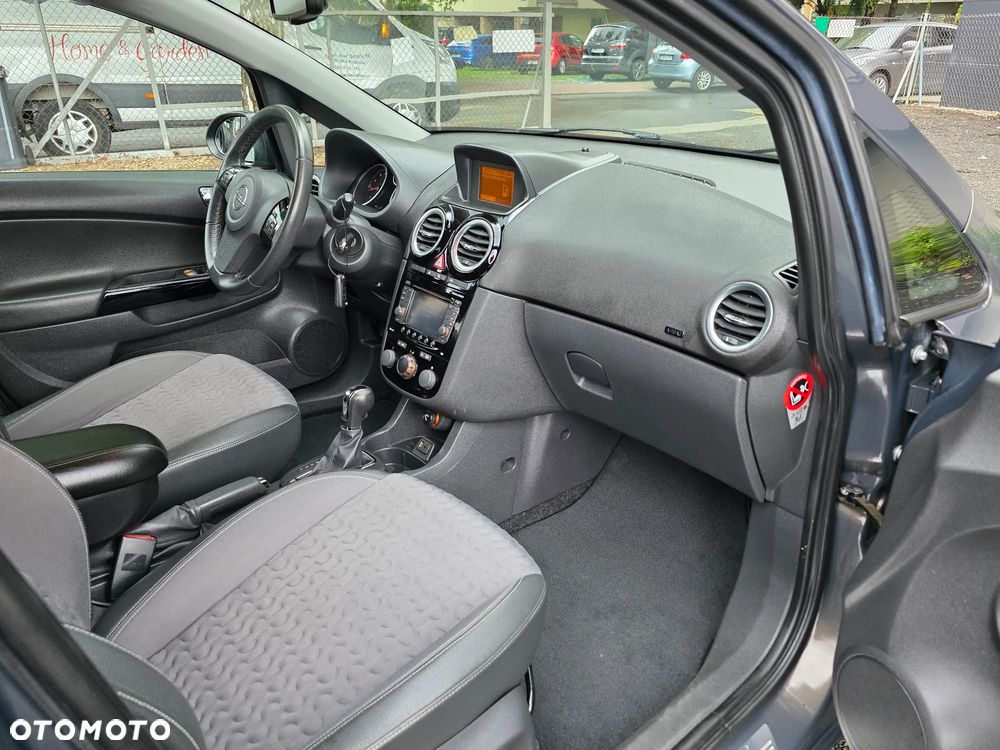 Opel Corsa 1.4 16V Cosmo - 13