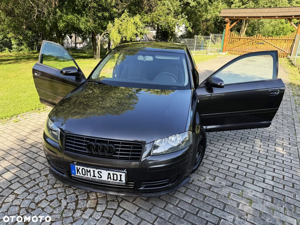 Audi A3 3-drzwiowe 1.6 FSI Ambition - 35
