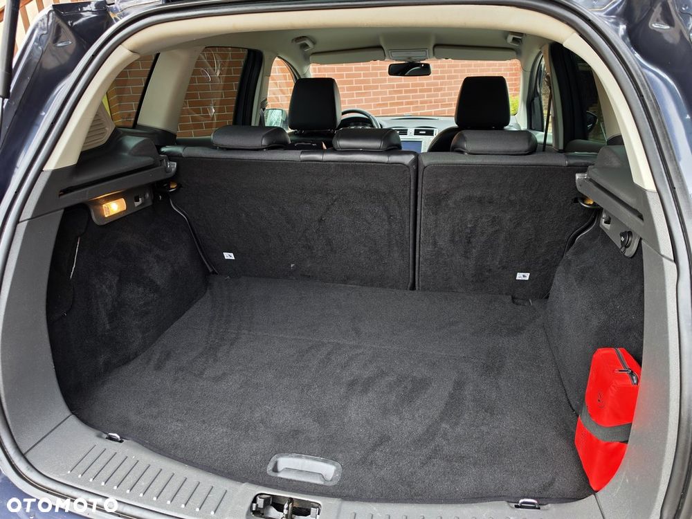 Ford Kuga 2.0 TDCi 2x4 Titanium - 24