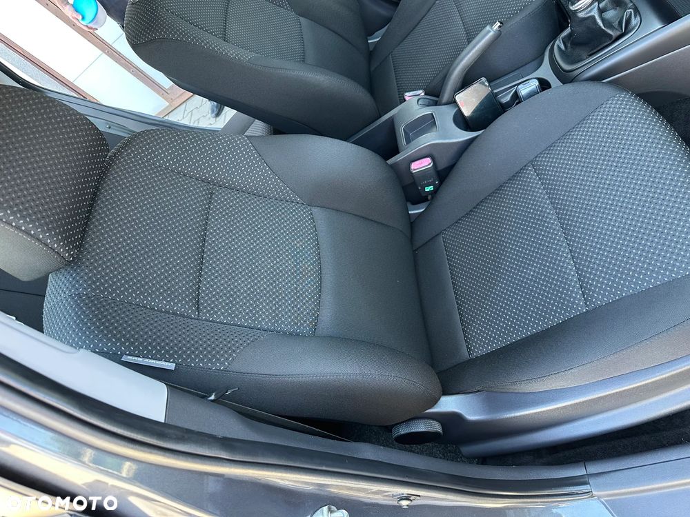 Hyundai i30 - 23