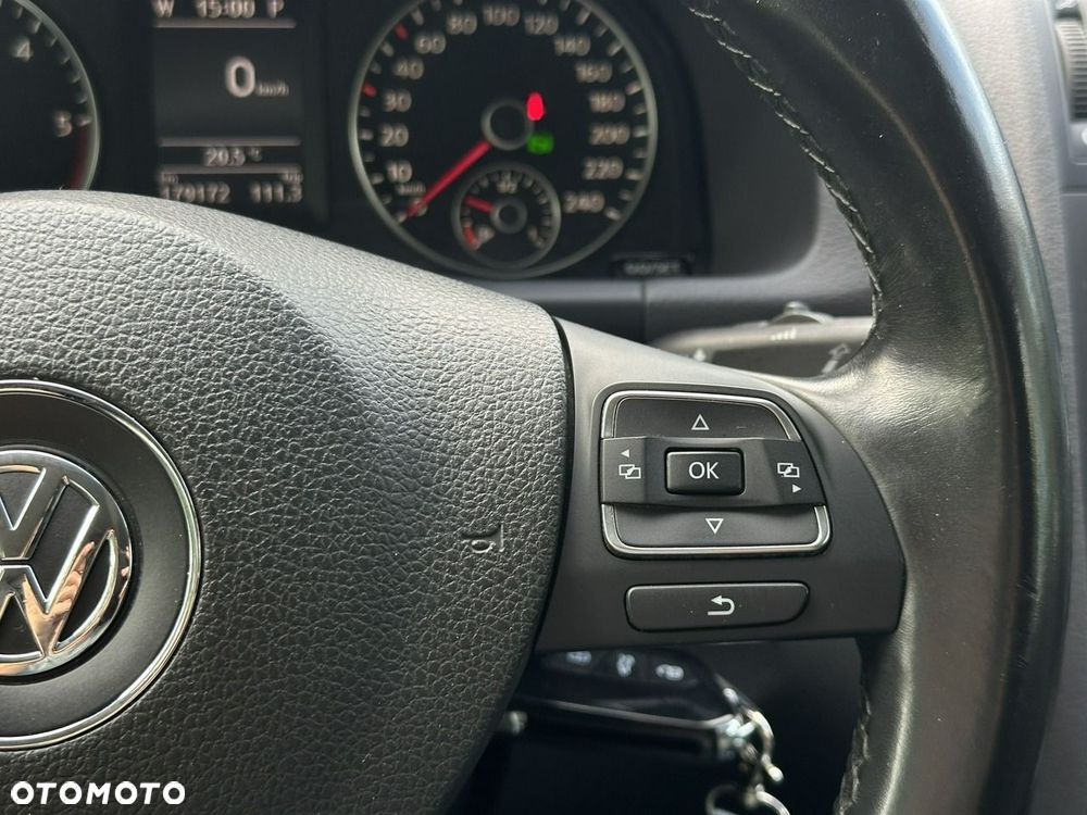 Volkswagen Touran - 26