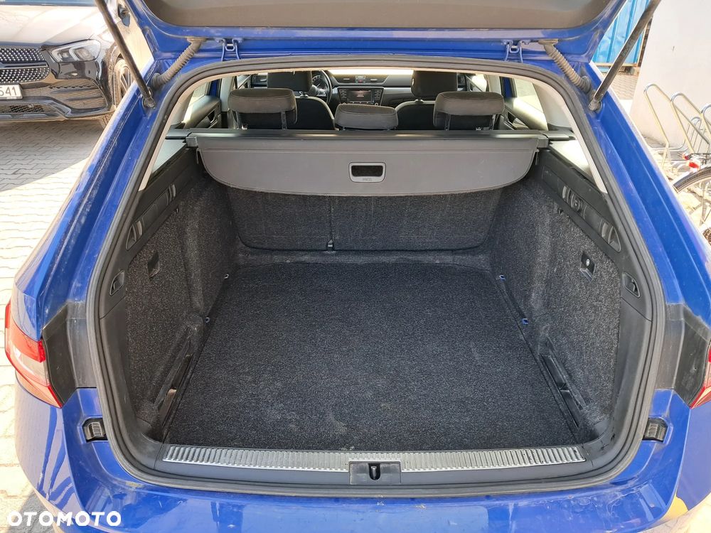 Skoda Superb 1.6 TDI Active - 12