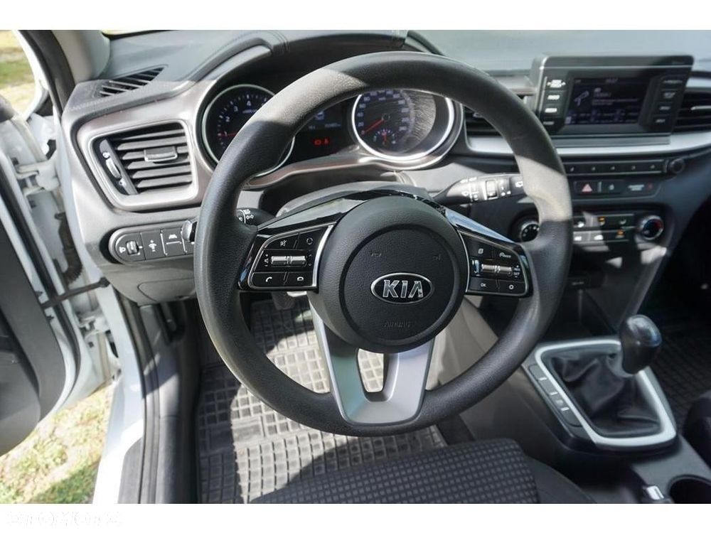 Kia Ceed - 19