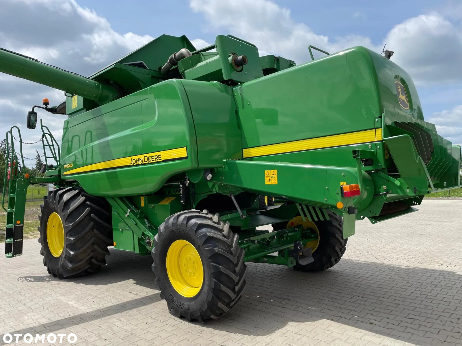 John Deere W540 - 10