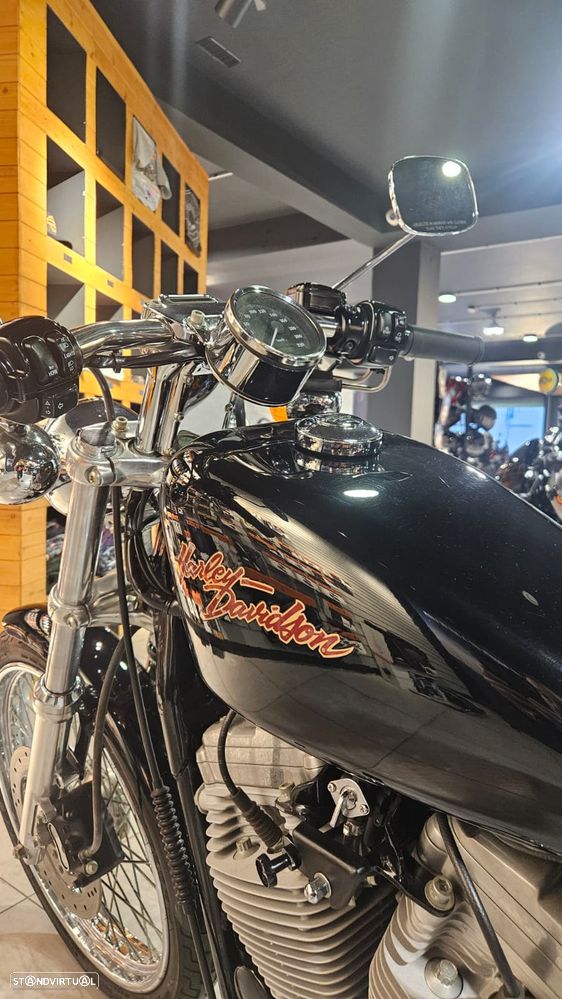 Harley-Davidson 883 Custom - 13