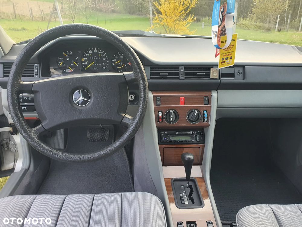 Mercedes-Benz W124 (1984-1993) - 17