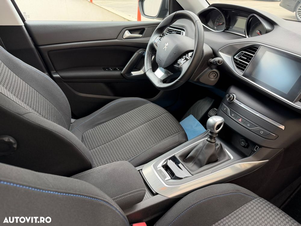 Peugeot 308 PureTech 110 Stop & Start Style - 9