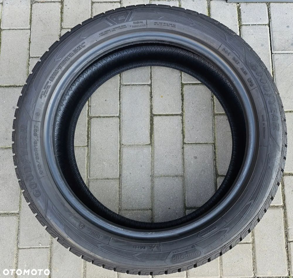 Ultra Grip Performance + 215/50R19 93 T - 5