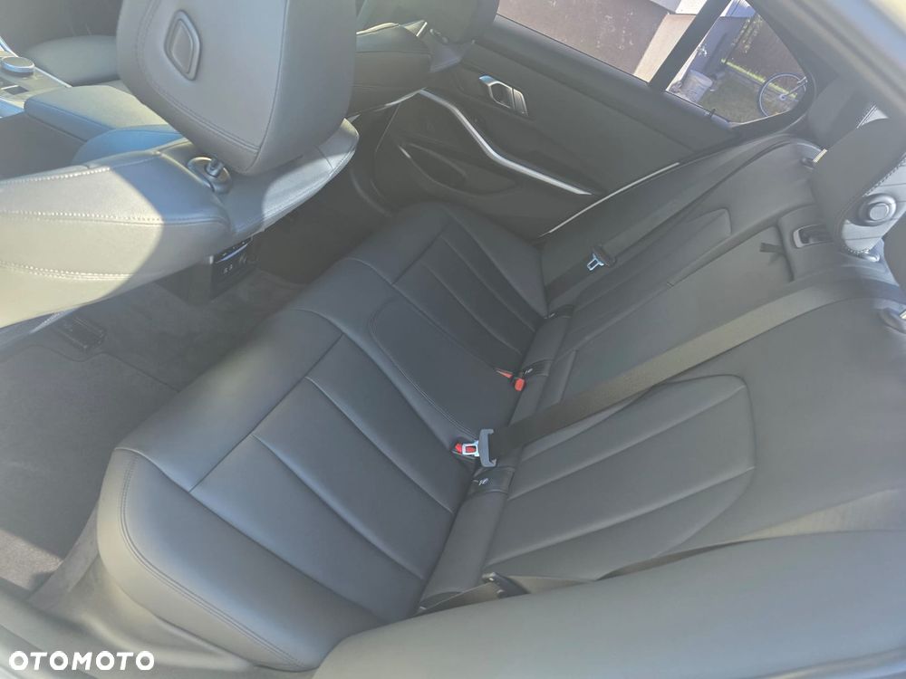 BMW Seria 3 - 11