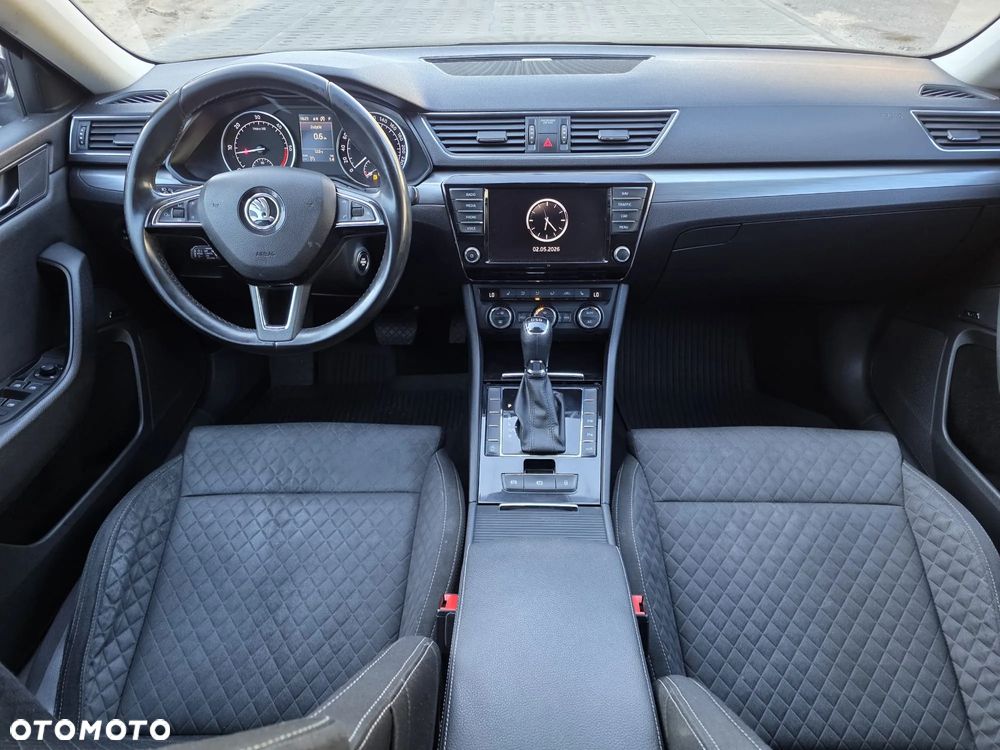 Skoda Superb 2.0 TDI Ambition DSG - 8