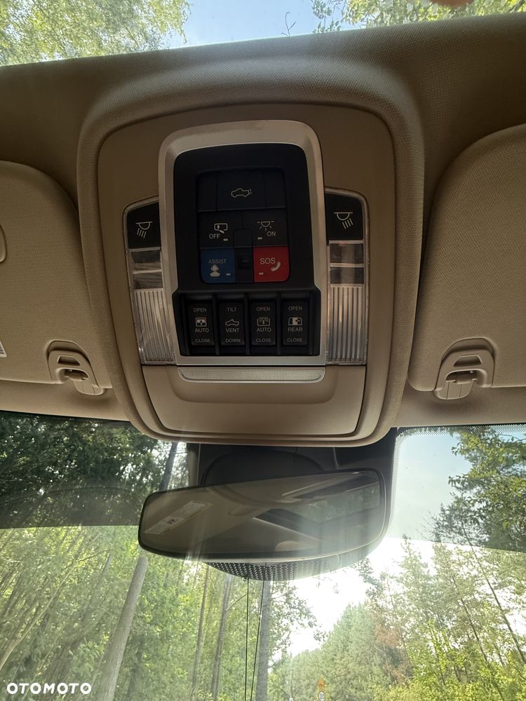 RAM 1500 Crew Cab Longhorn - 23