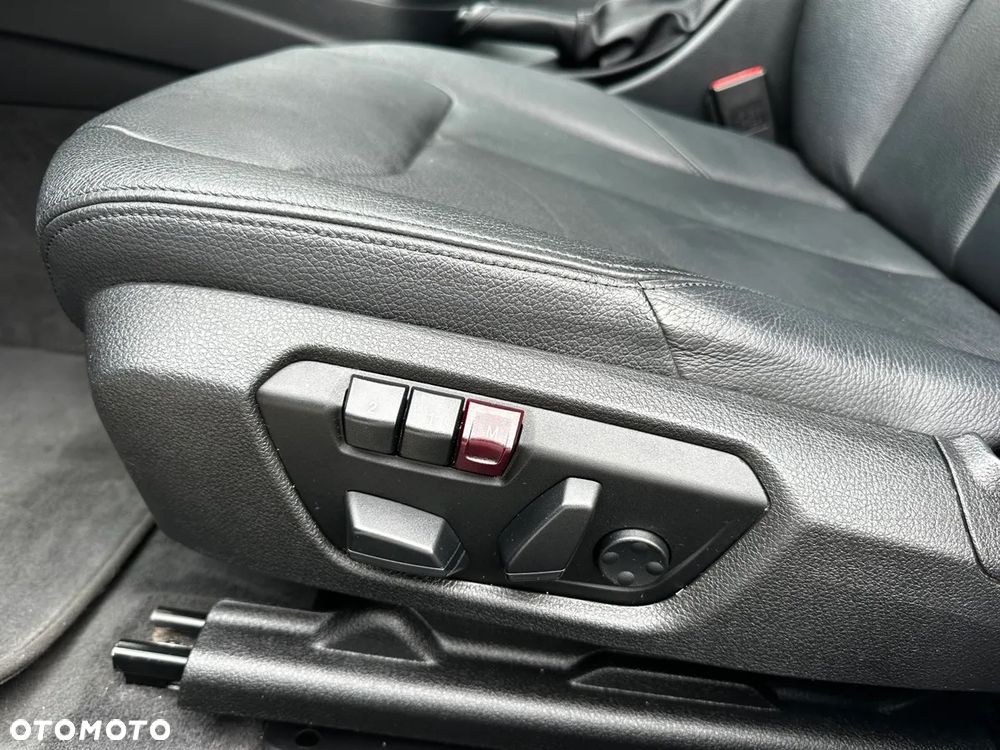 BMW 3GT 335i xDrive Sport Line - 32