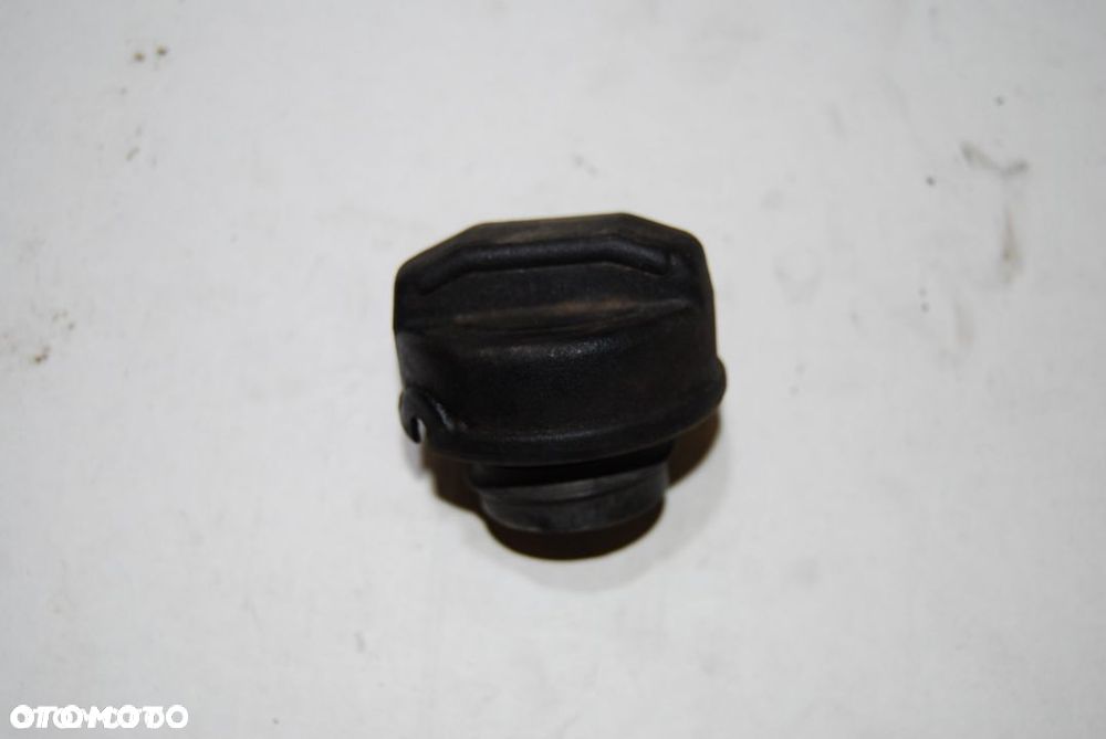 KOREK WLEWU PALIWA 1H0201553B VW AUDI SEAT SKODA - 3