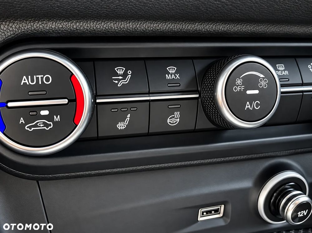 Alfa Romeo Stelvio - 25