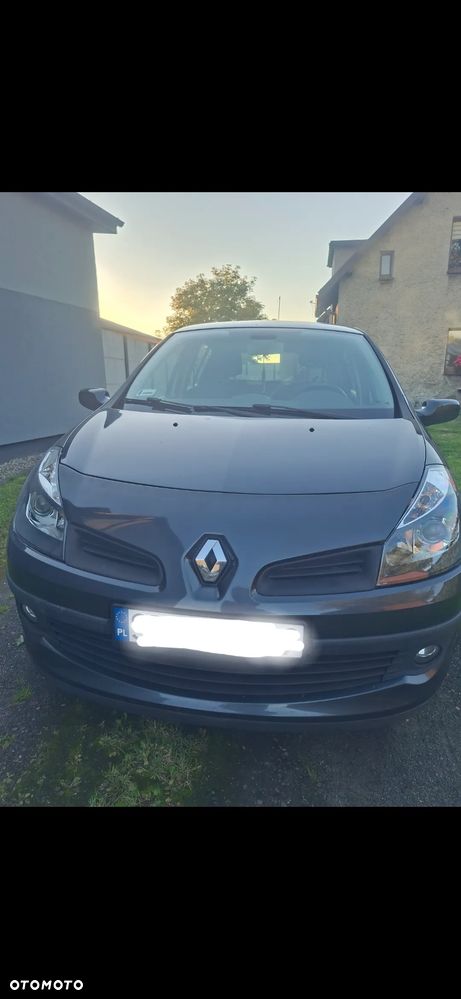 Renault Clio 2005 photo 2
