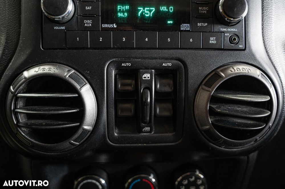 Jeep Wrangler - 16
