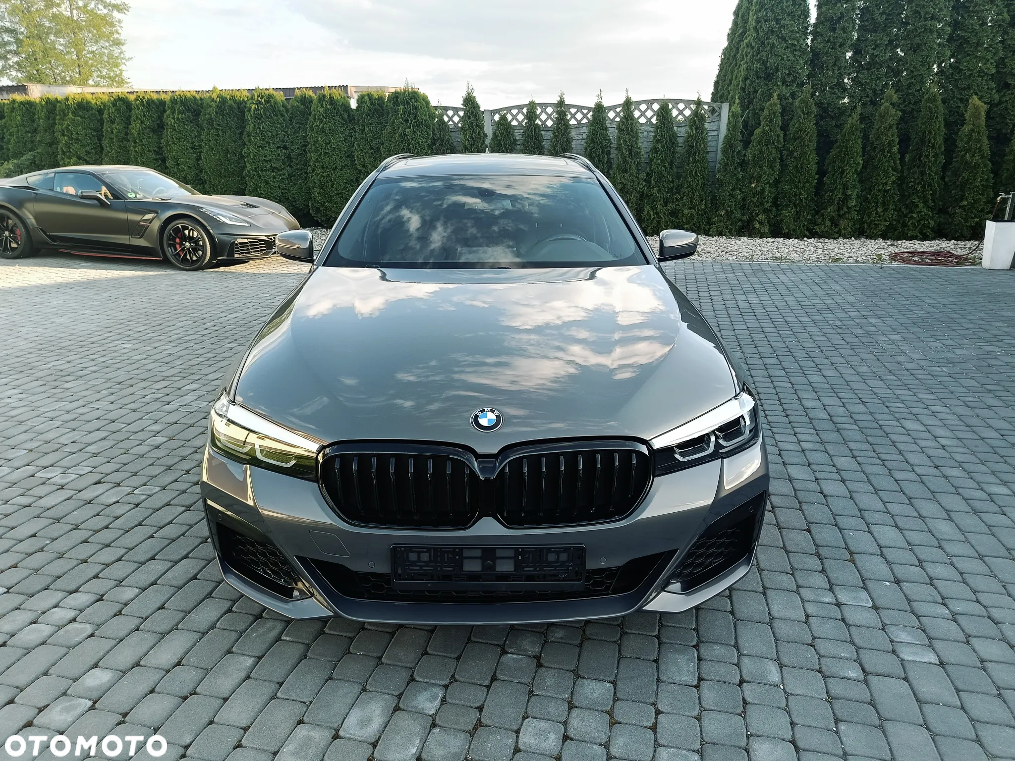 BMW Seria 5 530e xDrive Touring - 2