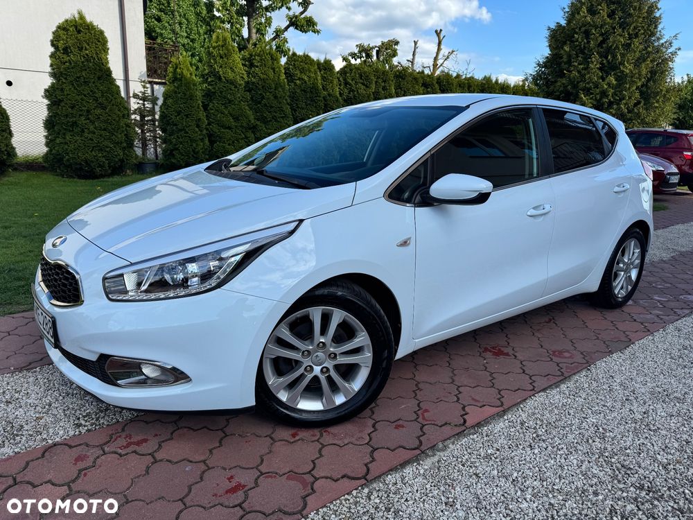 Kia Ceed 1.6 CRDi 128 Vision - 2