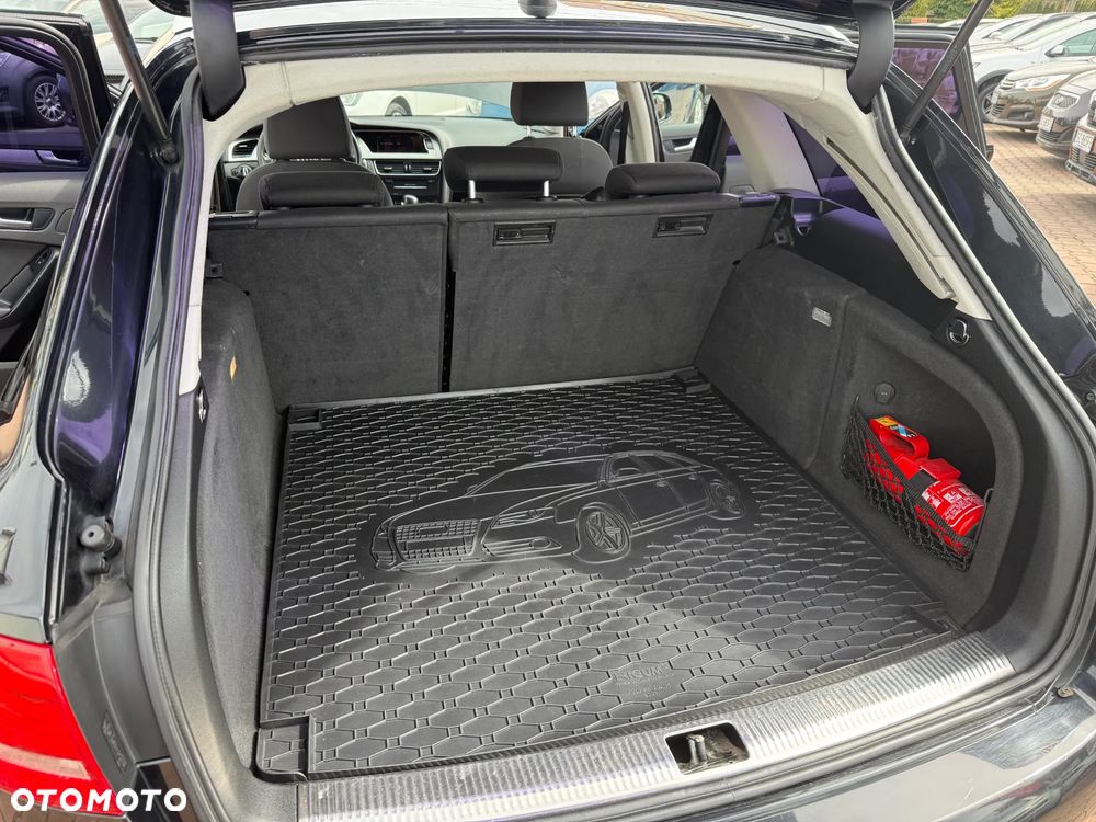 Audi A4 Avant 2.0 TDI Limited Edition Multitr - 29