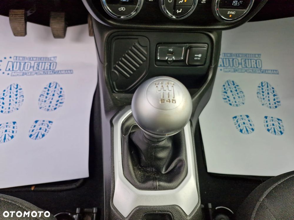 Jeep Renegade 1.4 MultiAir Longitude FWD S&S - 31