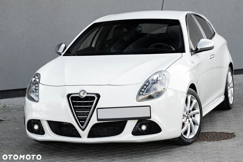 Alfa Romeo Giulietta 1750 TBi Quadrifoglio Verde - 2