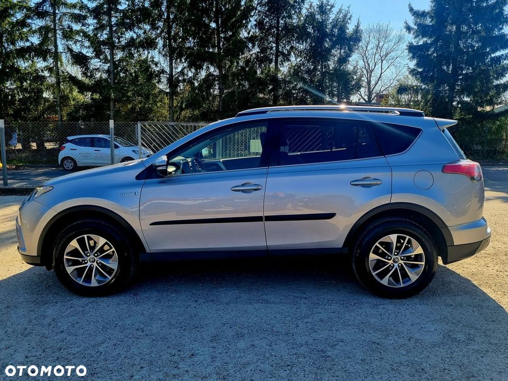 Toyota RAV4 - 10