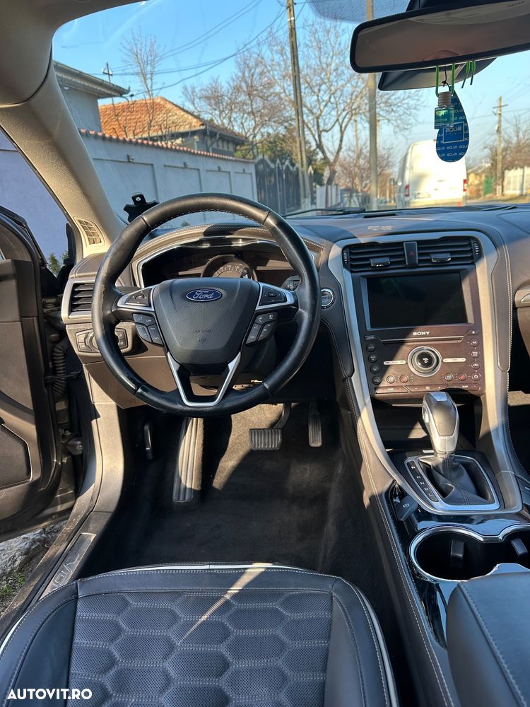 Ford Mondeo 2.0 HEV Vignale - 13