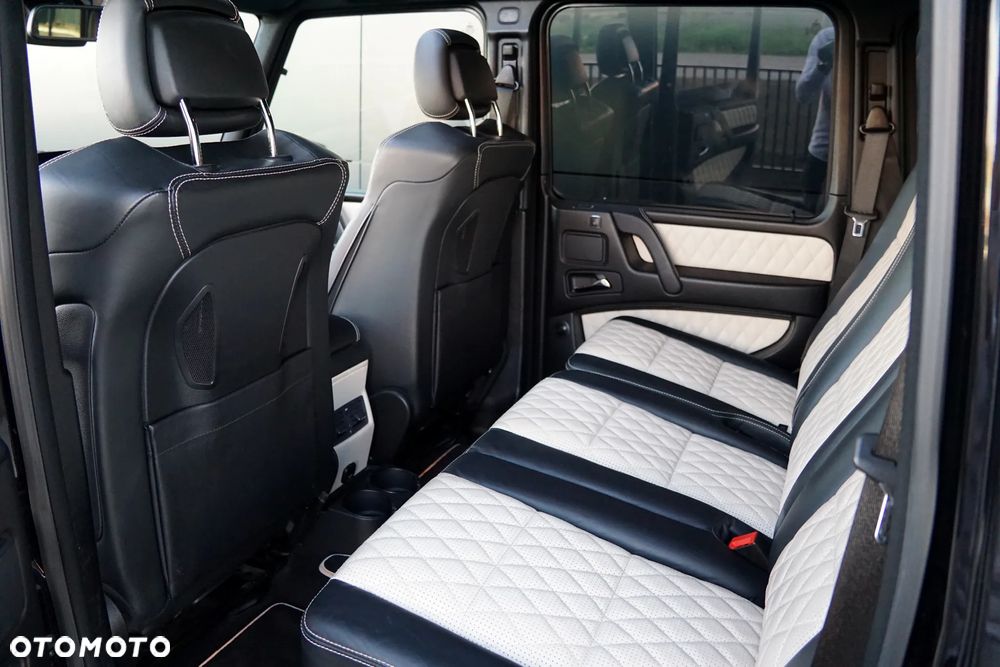 Mercedes-Benz Klasa G AMG 63 AMG SPEEDSHIFT 7G-TRONIC - 27