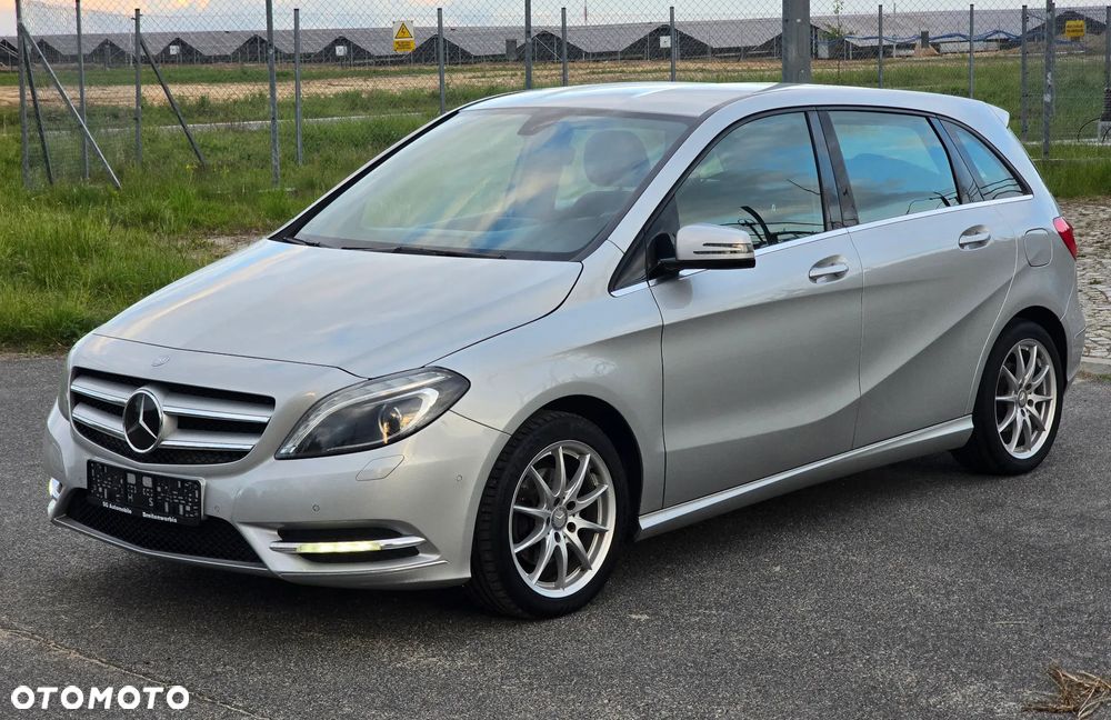Mercedes-Benz Klasa B 180 BlueEFFICIENCY Edition Style - 2