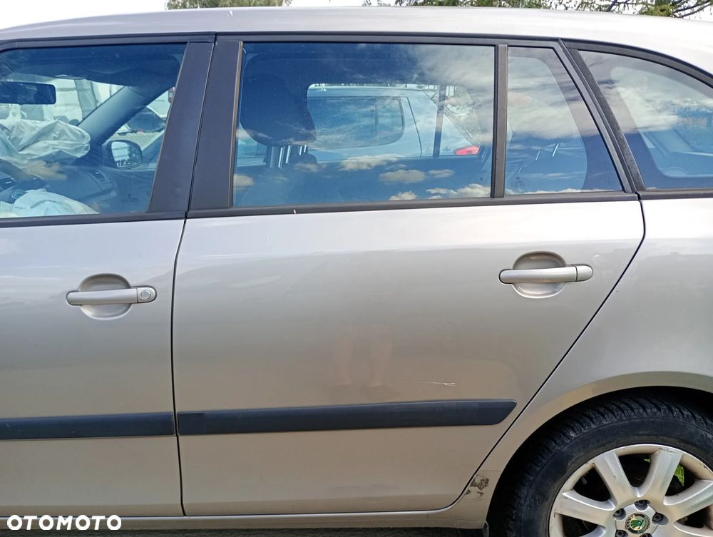 SKODA FABIA II kombi 9202 drzwi lewe tylne tył lewy tył - 1