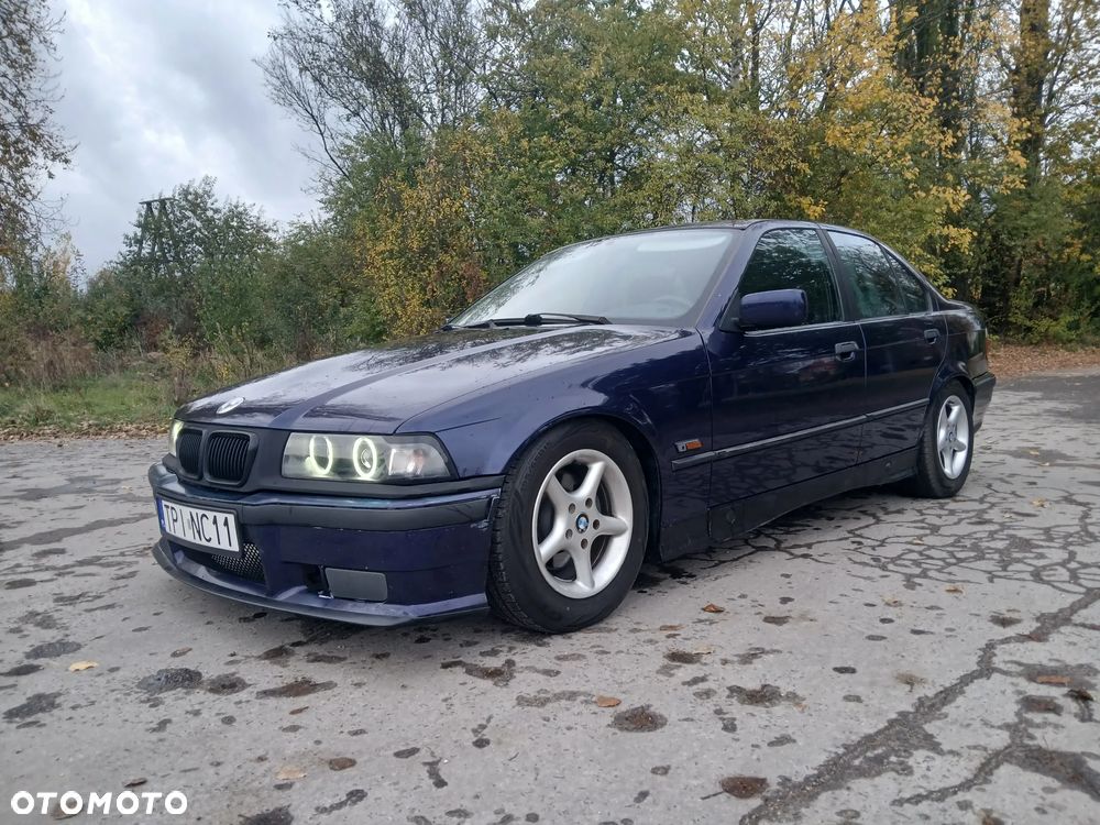 BMW Seria 3 316i - 28