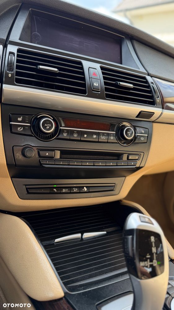 BMW X6 - 32
