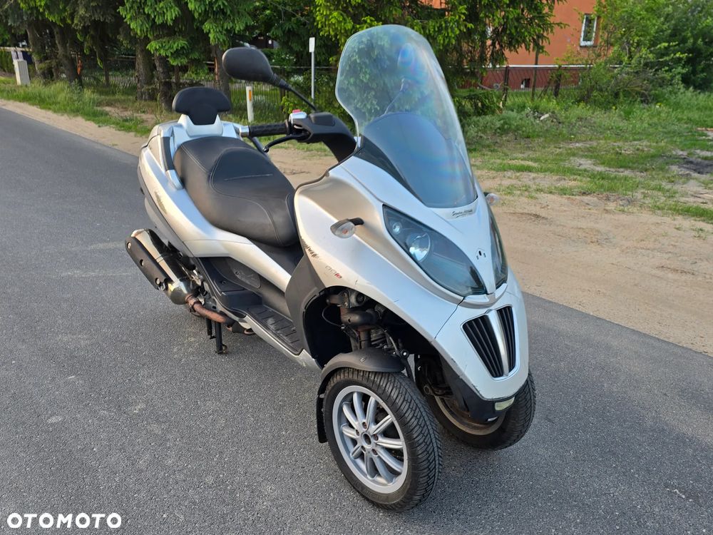 Piaggio MP-3 - 1